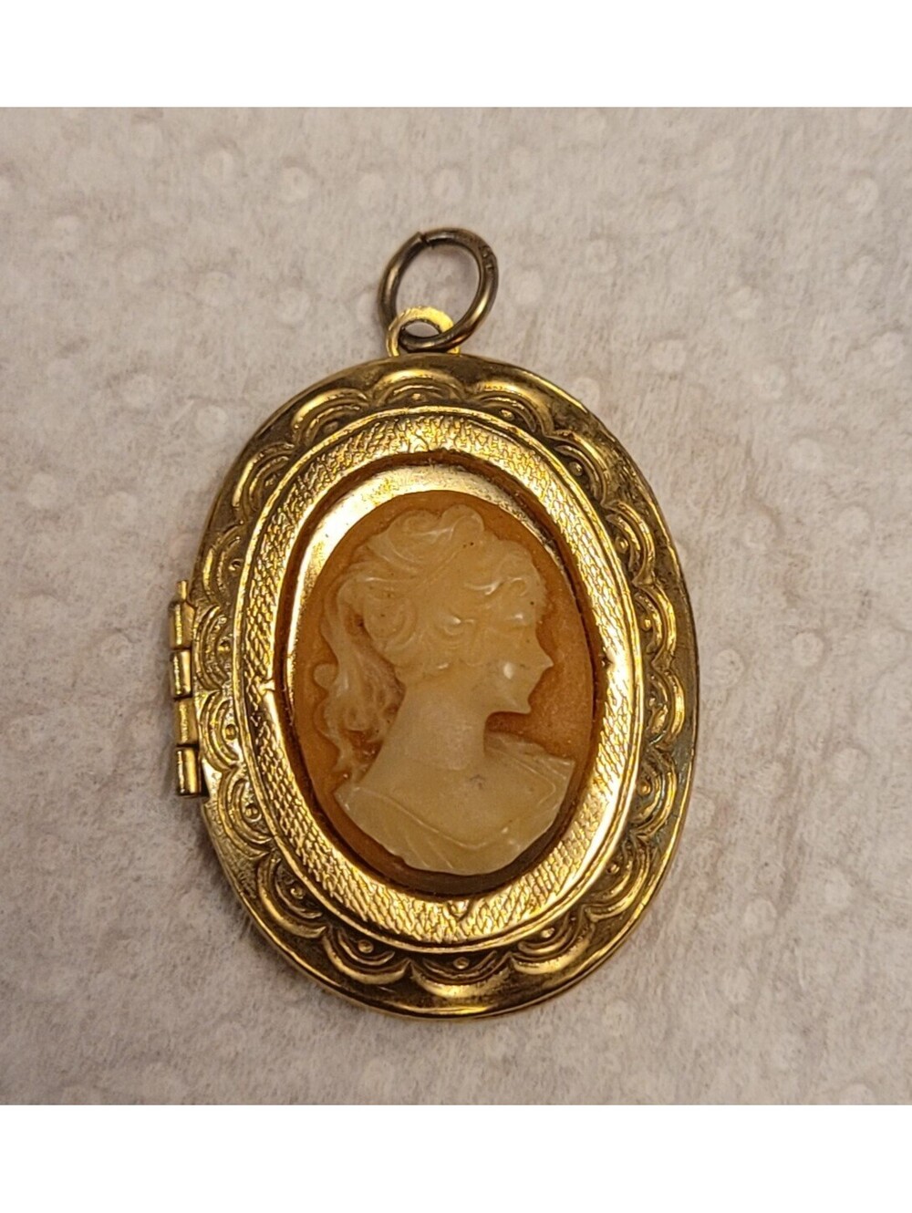 Vintage  Cameo Resin Locket Woman  Gold Metal No Chain Locket Only